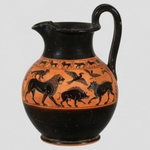 Pichet en terre cuite à bec verseur, décor noir : frise d'animaux et de sphinx, col émaillé noir.